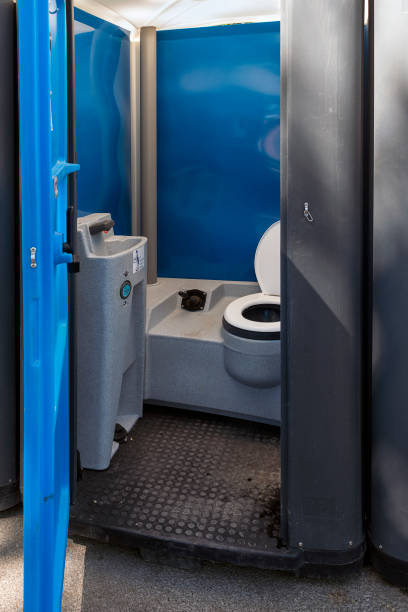 Best Portable restroom trailer rental  in Broken Bow, NE